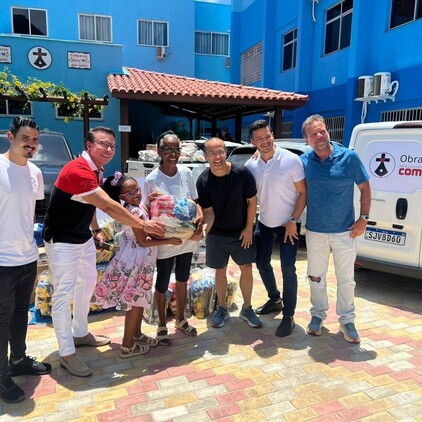 Obras Compaixão recebe doação de 3,8 toneladas de alimentos do Porsche Club Bahia