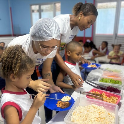 A nutrição nas escolas comunitárias transformam vidas!