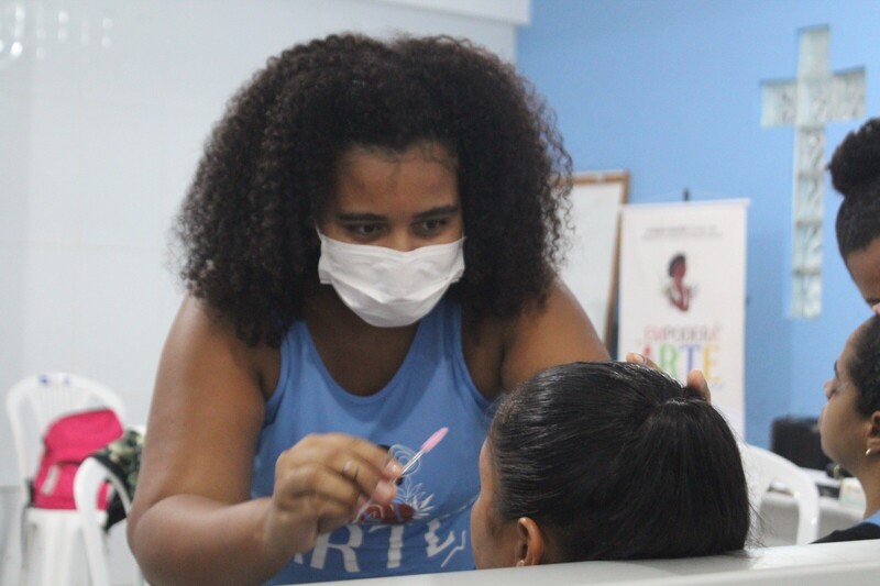 Aulas Práticas do Projeto EmpoderaArte revelam Talentos e Sonhos em construção.