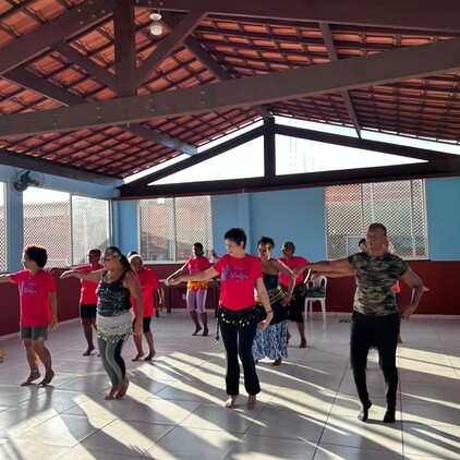 Após recesso, aulas de Dança do Ventre da Compaixão retornam com alegria e entusiasmo 