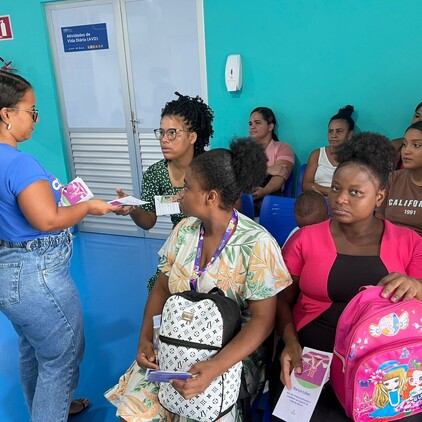 Março Lilás: ação do CER II orienta mães e amplia acesso a exames preventivo