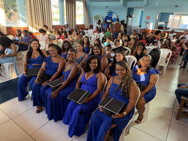 Obras Compaixão formam 29 mulheres pelo Projeto EmpoderaArte em parceria com a Cooperforte