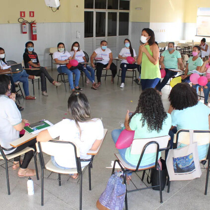 Desafios da volta às aulas é tema de roda de conversa entre professores